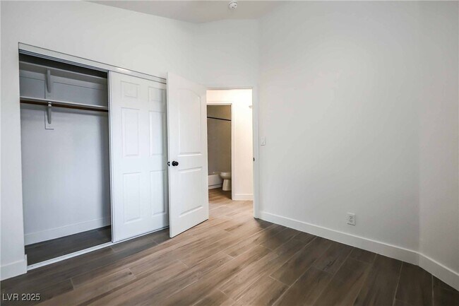 Building Photo - 2728 Riley Oaks Ct