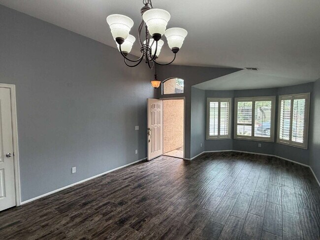 Building Photo - 135 W Holstein Trail