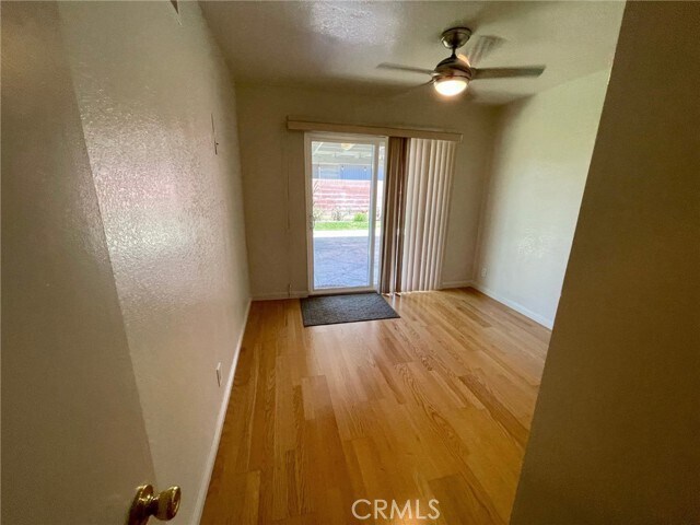 Building Photo - 861 Helmsdale Ave