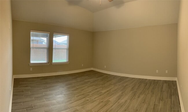 Building Photo - 1004 Hardaway Ln