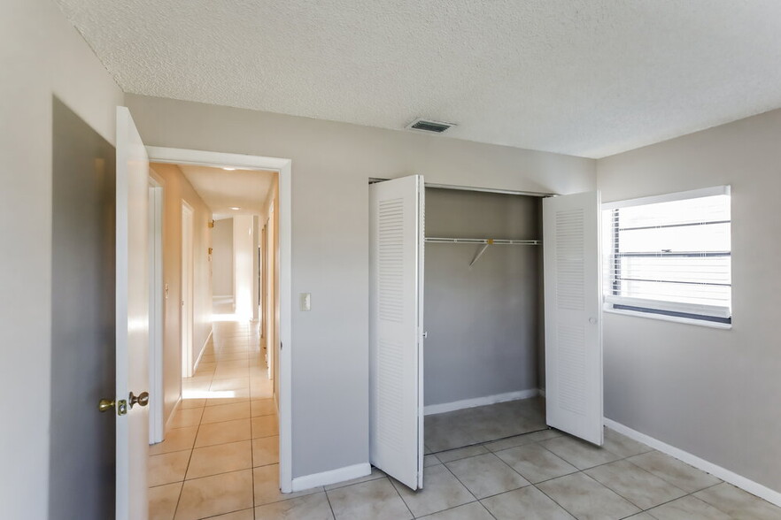 Building Photo - 11471 Whisper Sound Dr