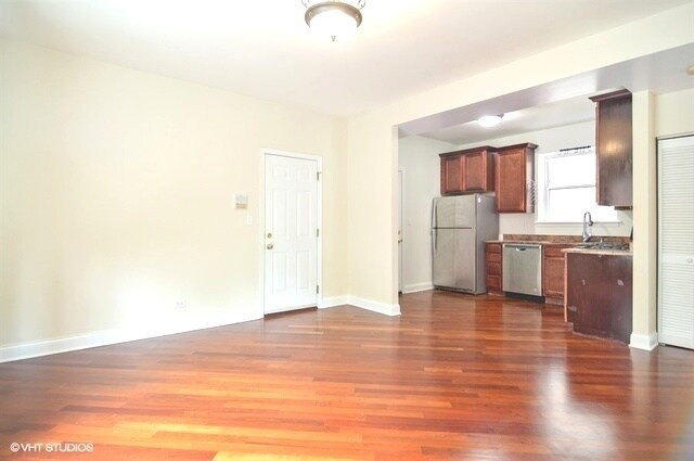 Building Photo - 4654 N St Louis Ave