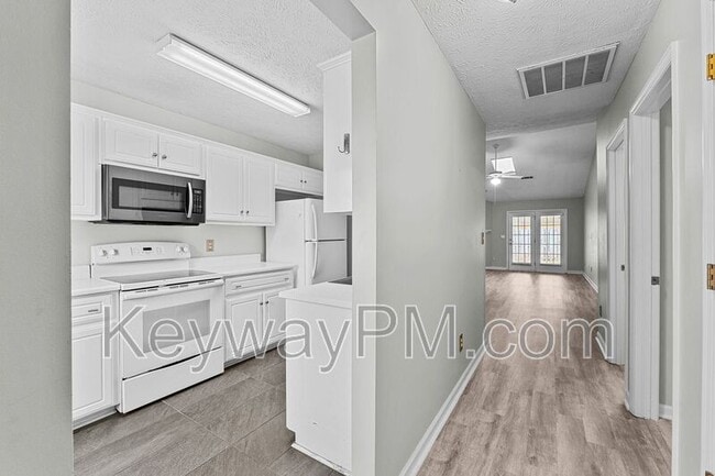 Building Photo - 59 Leigh Pl