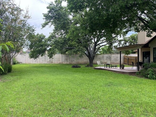 Building Photo - 2207 Warfield Way
