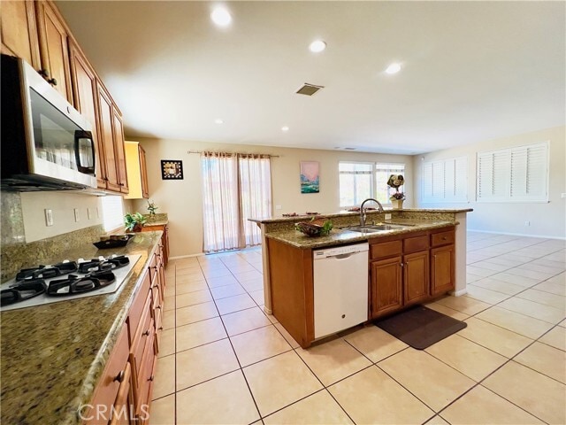 Building Photo - 17231 Greentree Dr