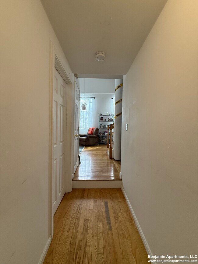 Building Photo - 168 Northampton St