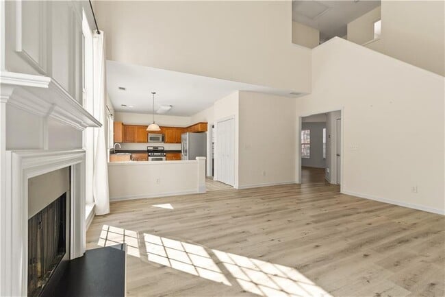 Building Photo - 915 Wendlebury Ct