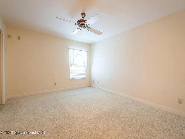 Building Photo - 760 Wintergreen Ln