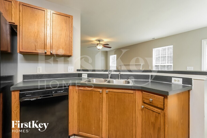 Building Photo - 3760 Thornaby Cir