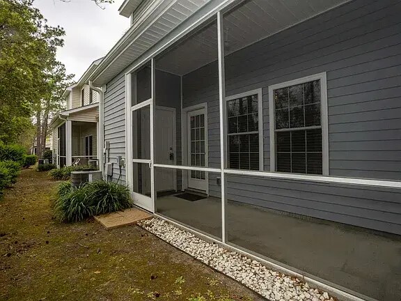 Building Photo - 1805 Low Country Pl