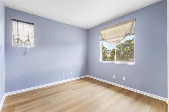 Building Photo - 16 Smith Ct