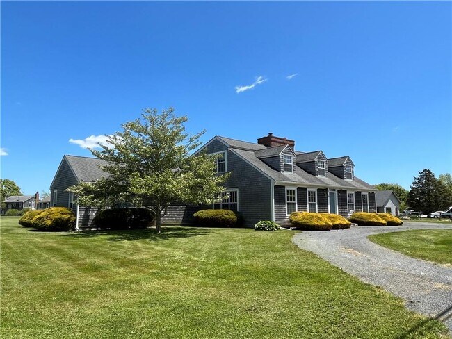 Primary Photo - 6 Butts Rock Rd