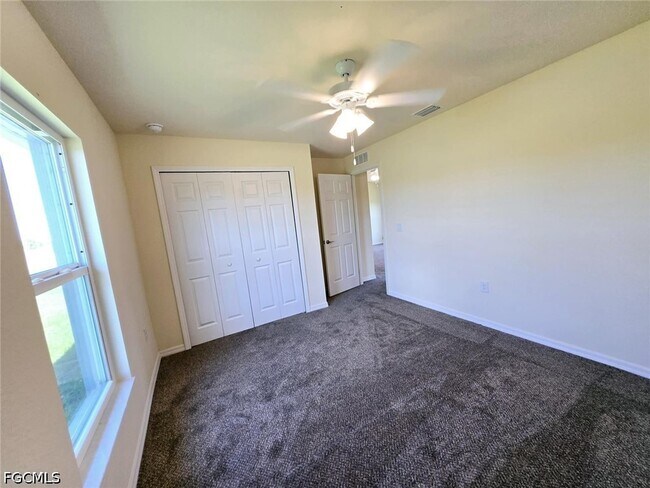 Building Photo - 1117 Solar Ct