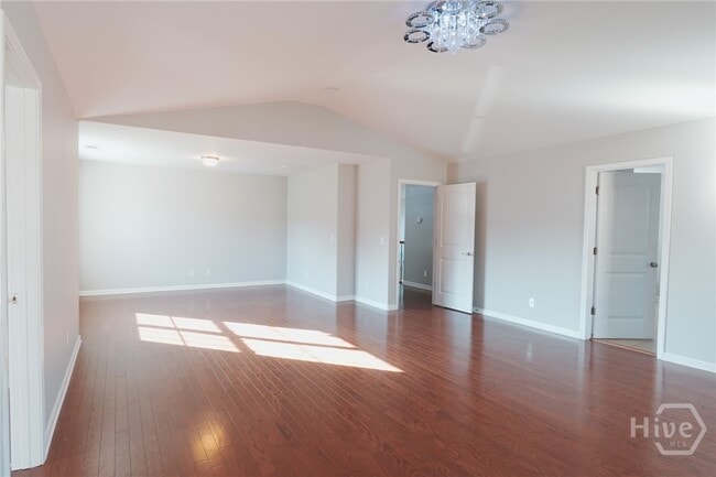 Building Photo - 25 Litchfield Dr