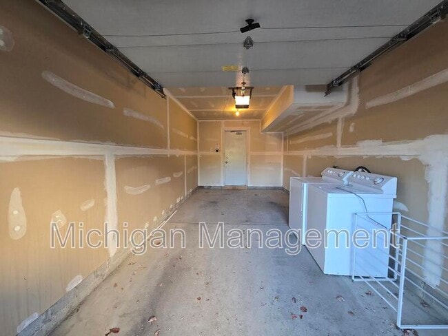Building Photo - 2740 Barclay Way
