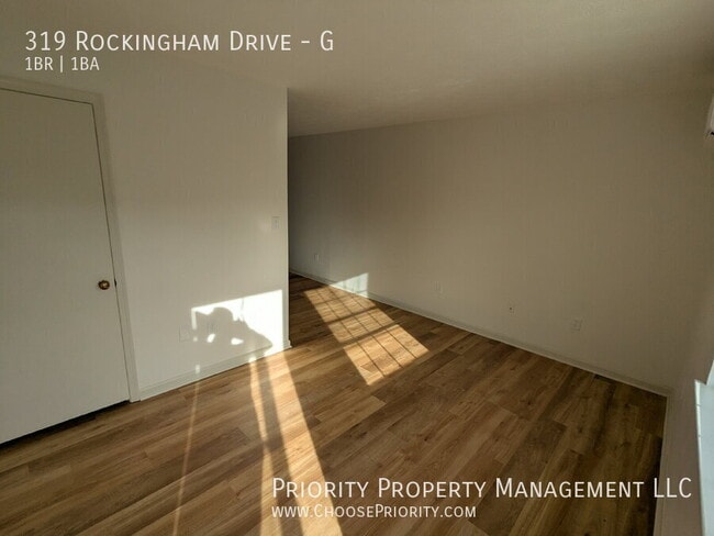 Building Photo - 319 Rockingham Dr