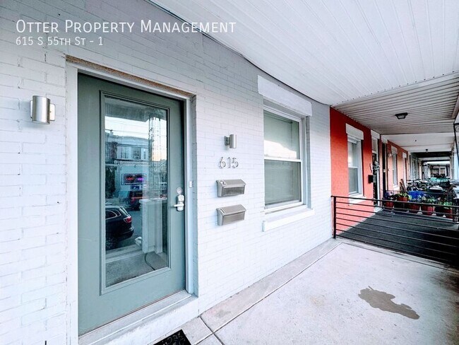 Building Photo - 615 S 55th St