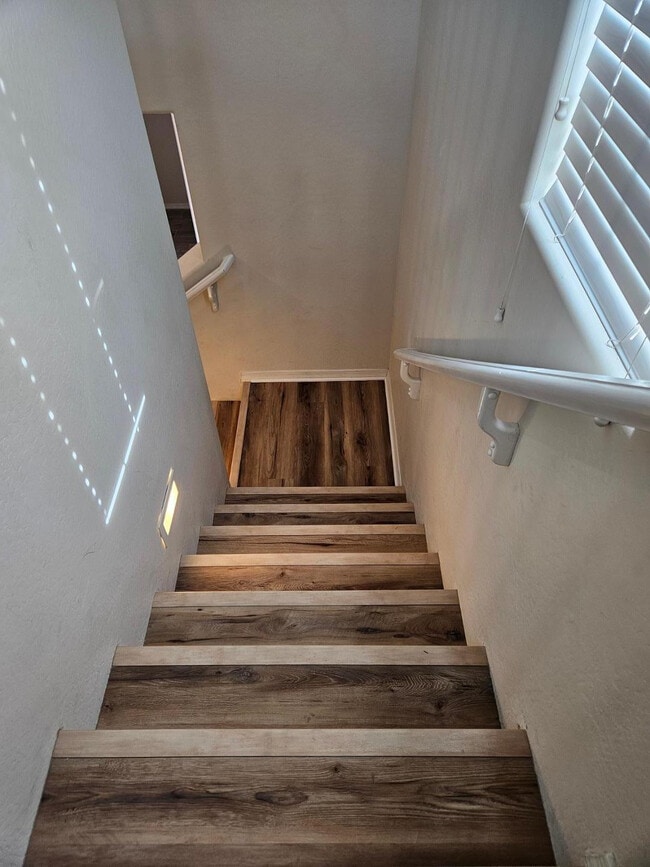 Building Photo - 2204 W Le Marche Ave