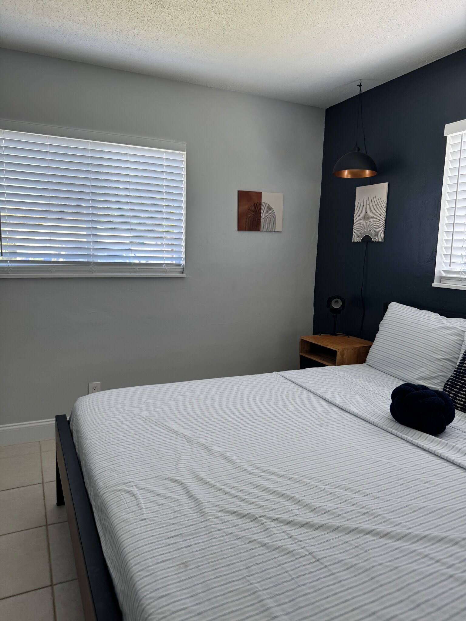 Building Photo - 2501 NW 9th Ter