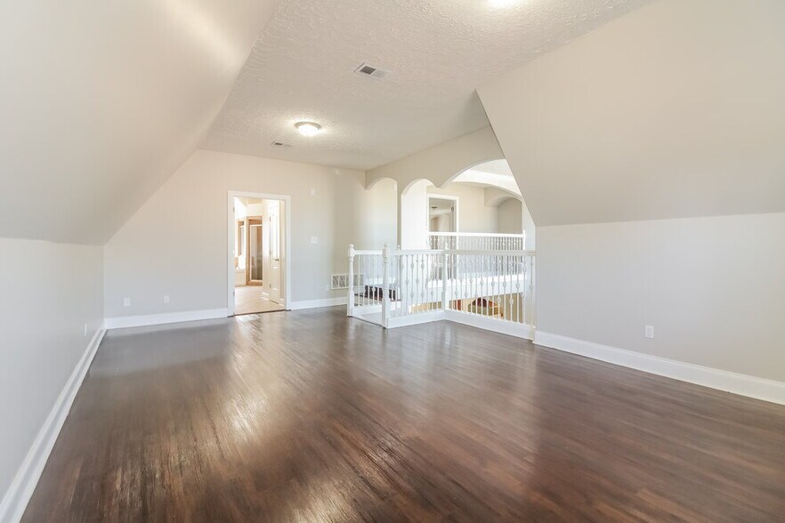 Building Photo - 7303 Peppermill Ln