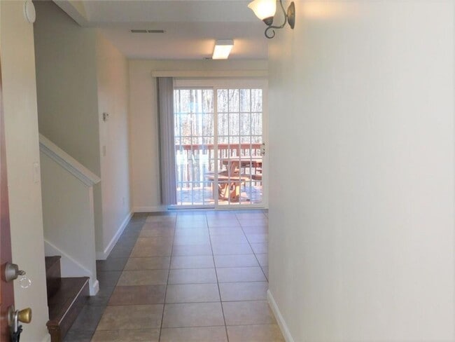Building Photo - 2784 James Henry Dr