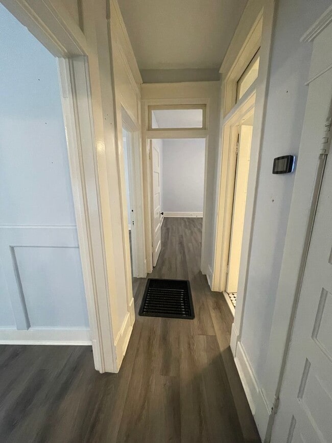 Building Photo - Nice 2/1 House in Old East Rome- $1,295