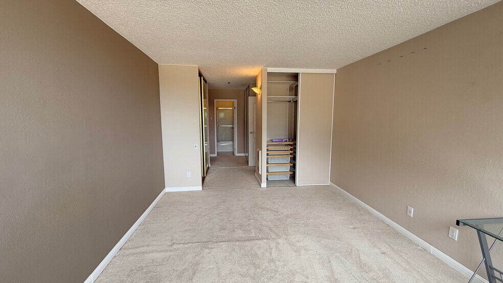 Building Photo - 555 Pierce St