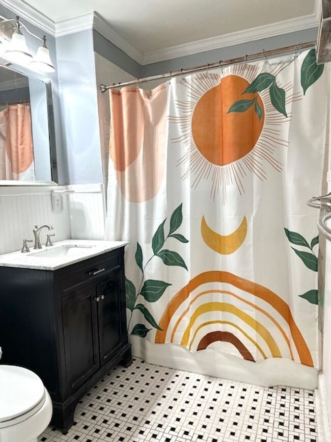 Building Photo - CHARMING HOME IN ROSEWOOD