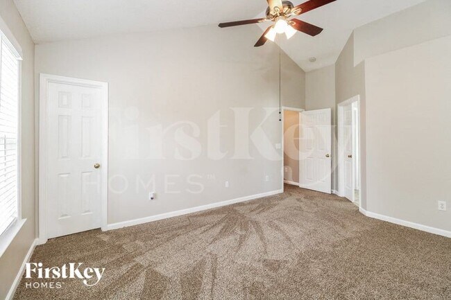 Building Photo - 4300 Kirkstone Dr