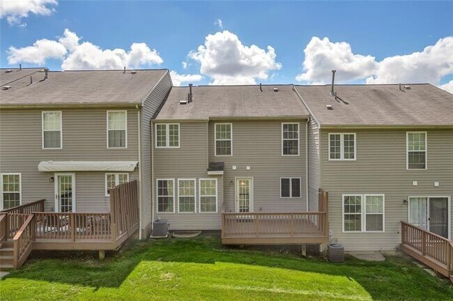Building Photo - 1305 Michael Dr