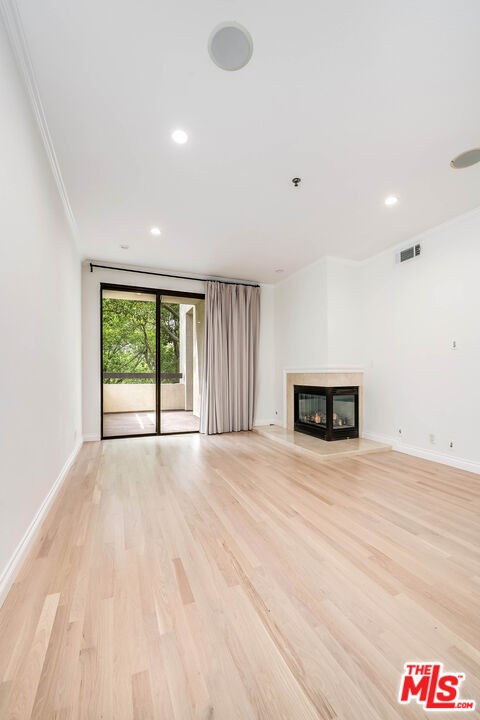 Building Photo - 2132 Century Park Ln