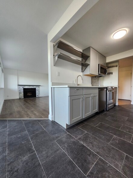 Building Photo - 20183 Vikings Crest Loop NE