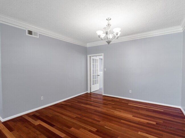 Building Photo - 1144 N Kirkwood Rd