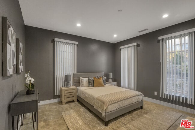 Building Photo - 20248 Willoughby Ln