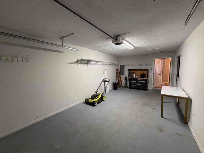 Building Photo - 114 Dalton Cody Dr