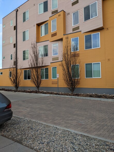 East neighbor - 146 W 3rd St