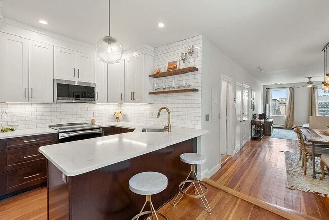 Primary Photo - 58 Myrtle St