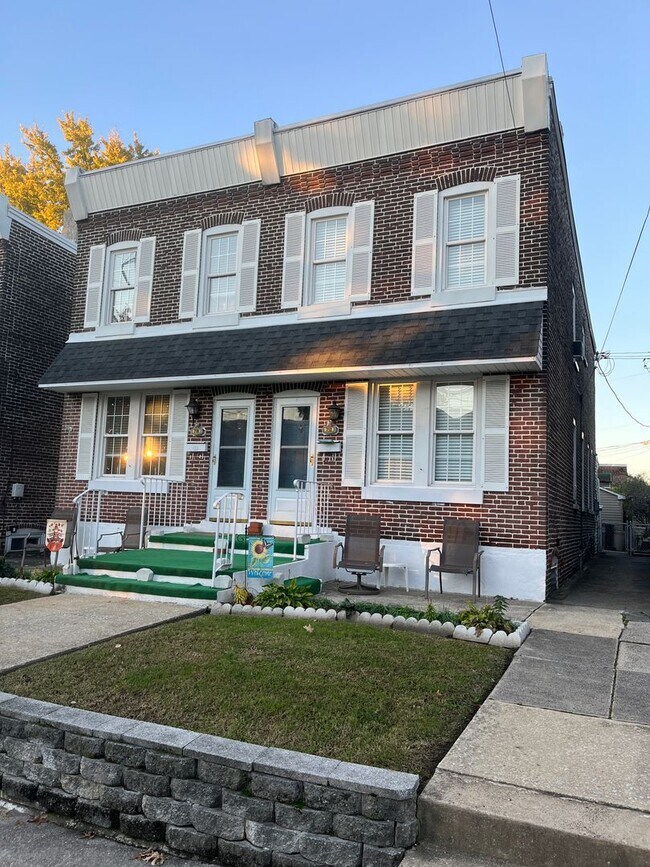 Beautiful 3 Bedroom 1.5 Bath in Eddystone! 712 Saville Ave Eddystone