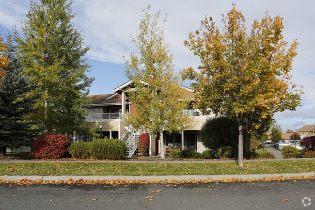 Building Photo - Eastlake Village
