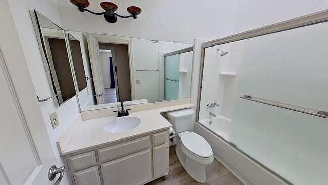 Building Photo - 806 S Sapphire Ln