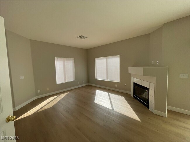 Building Photo - 8463 Antique Cameo Ave