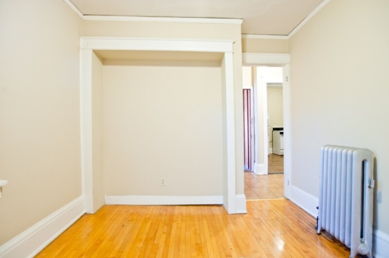 Building Photo - 3000 N Oakland Ave