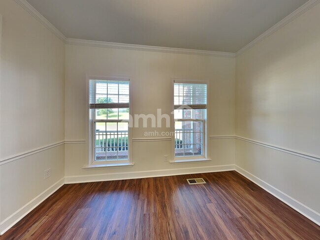 Building Photo - 3047 Romain Trail