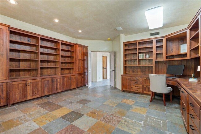 Building Photo - 24736 Travis Lakeside Cove