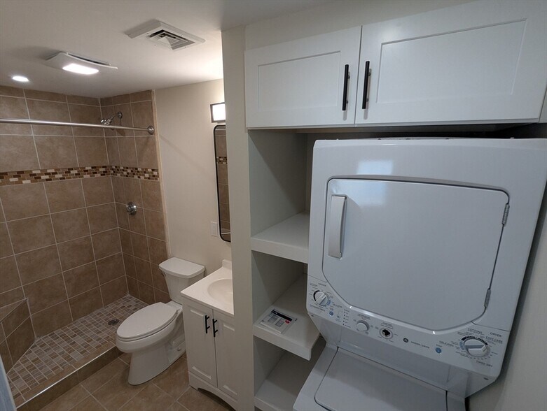 Building Photo - 19 Shepard St