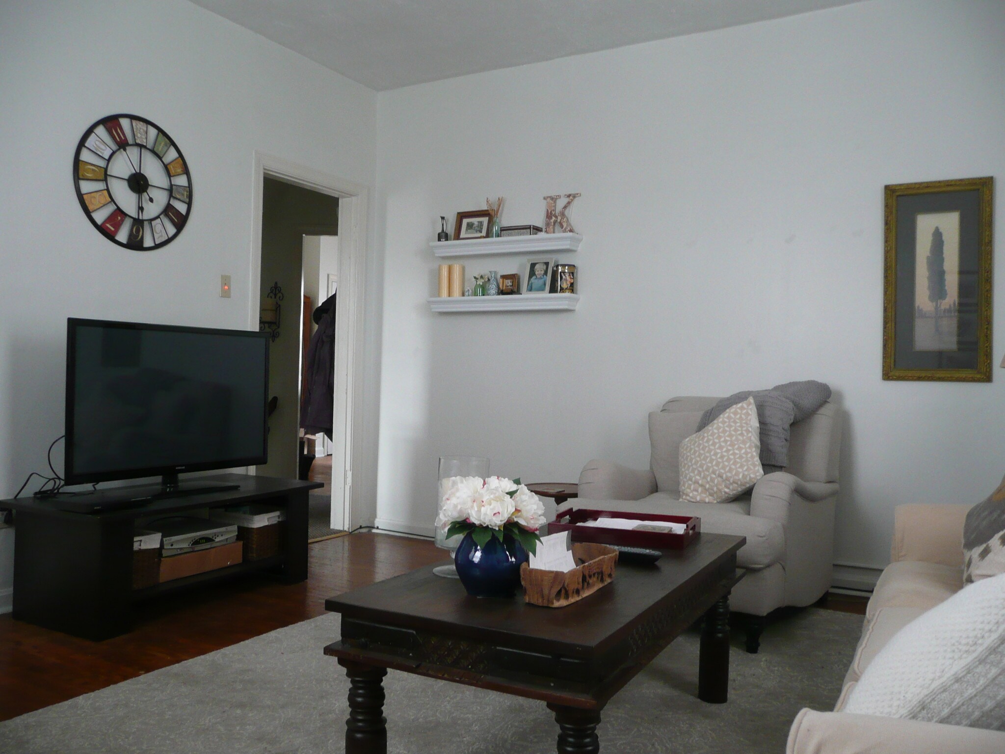 Living room - 3549 Edwards Rd