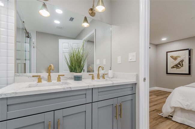 Building Photo - "Historic Seminole Heights 3-Bed, 2-Bath H...