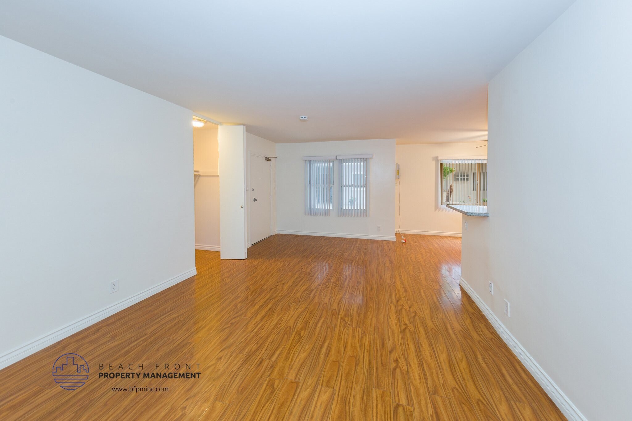 Building Photo - 740 S St Andrews Pl