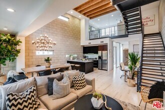 Building Photo - 3450 Cahuenga Blvd