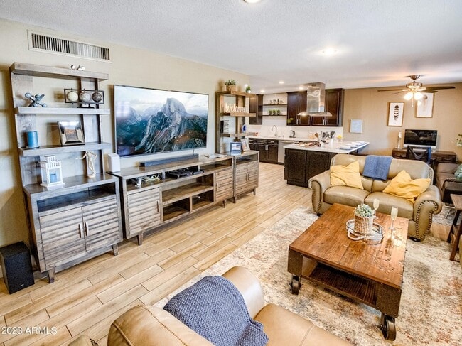 Primary Photo - 2301 N 81st Pl